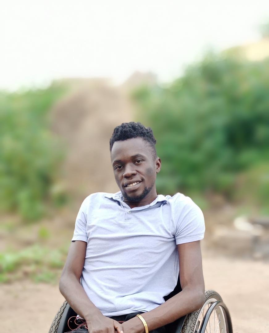 ezben2020's tweet photo. Polio may have changed how Olal Bosco moves, but it never changed his ability to work. Through Maxiline Consult and other companies, he has promoted brands, created content, and influenced audiences. Today, he dreams of owning a business and achieving financial independence. https://t.co/iRXifXpfI0