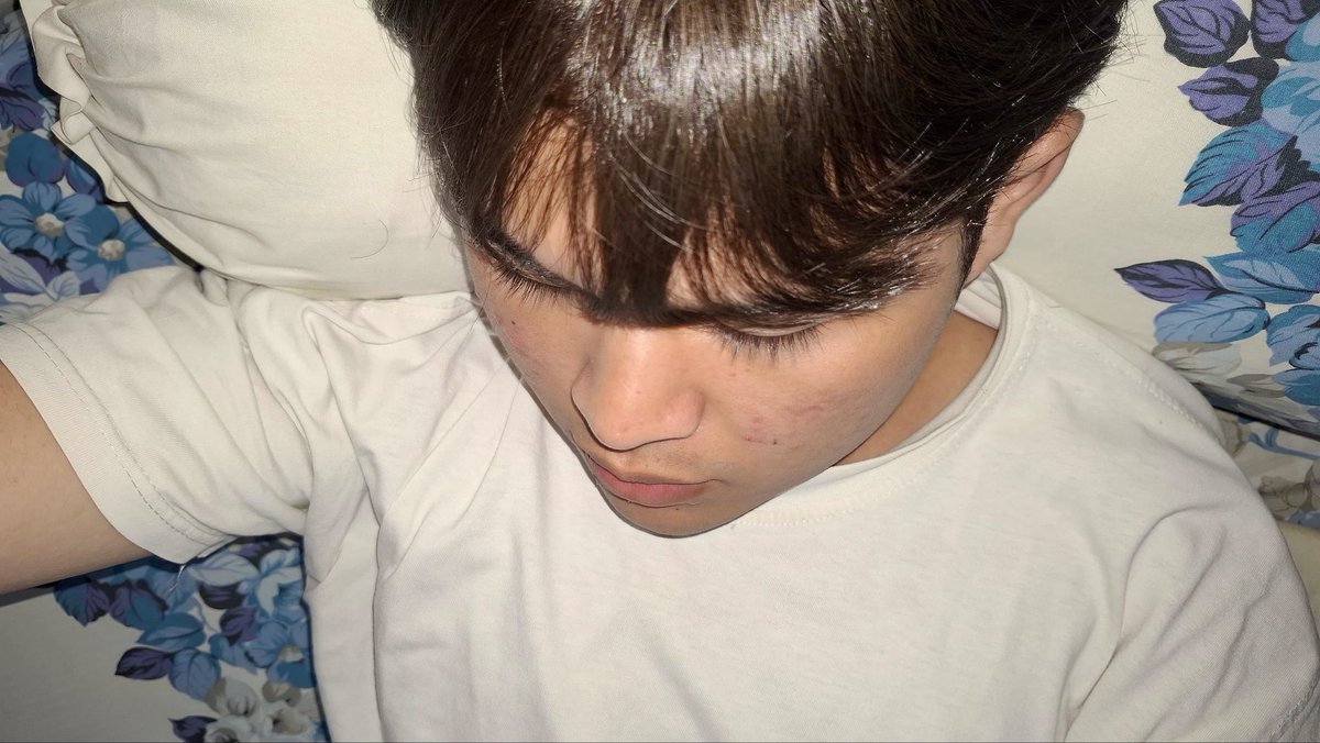 contheclis's tweet photo. iya tw gaada bedanya, i'll recolor my hair ngl😩 https://t.co/1MA2ewQV6w