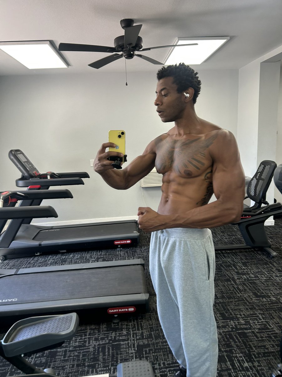 bodybykeem's tweet photo. #modeling #model #photography #fashion #photoshoot #photooftheday #instagood #modellife #instagram #love #style #beauty #portrait #modelshoot #photographer #beautiful #photo #picoftheday #follow #like #models #fashionmodel #makeup #portraitphotography #modelsearch #art #fashionstyle #fashionblogger #likeforlikes #modelphotography