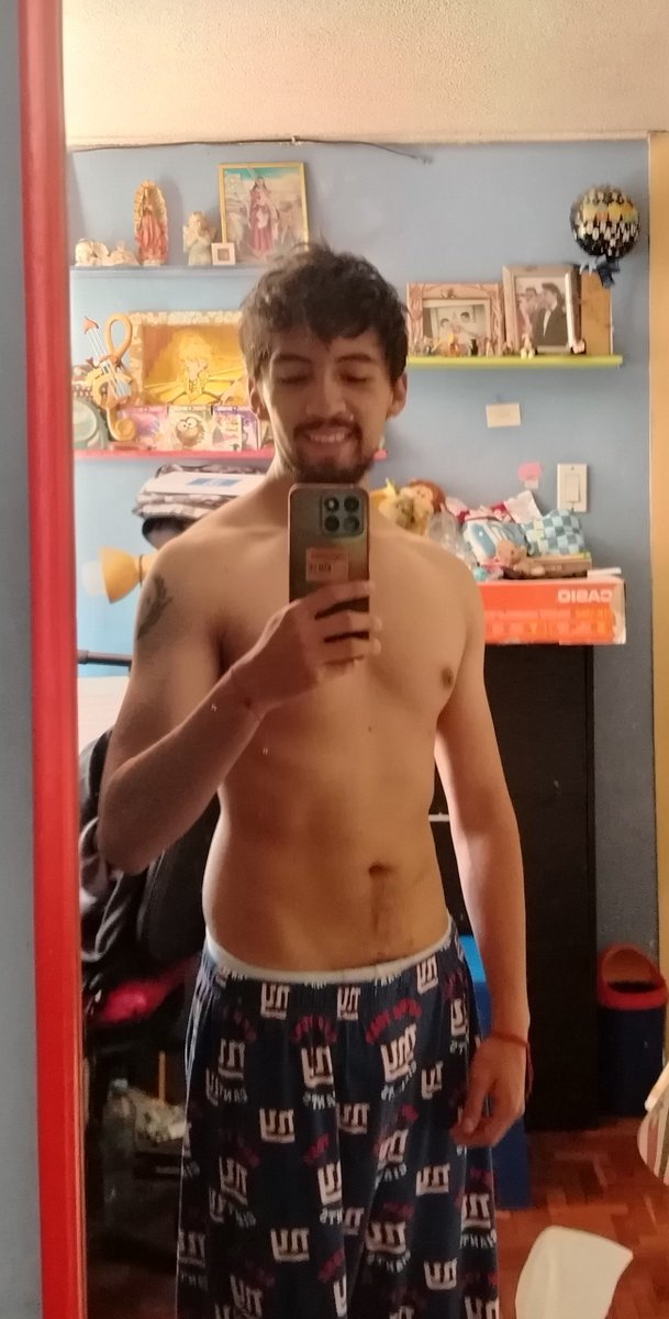 Otro_Fers's tweet photo. Que no falte la evidencia del home workout de voy 💪🏻 https://t.co/MLumwIpE2C