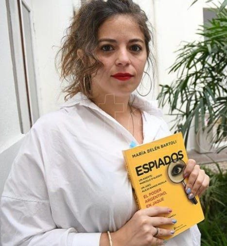 HagovLP's tweet photo. @BelenBartoli Cada dia mas parecidas https://t.co/ARbFmGPUUp