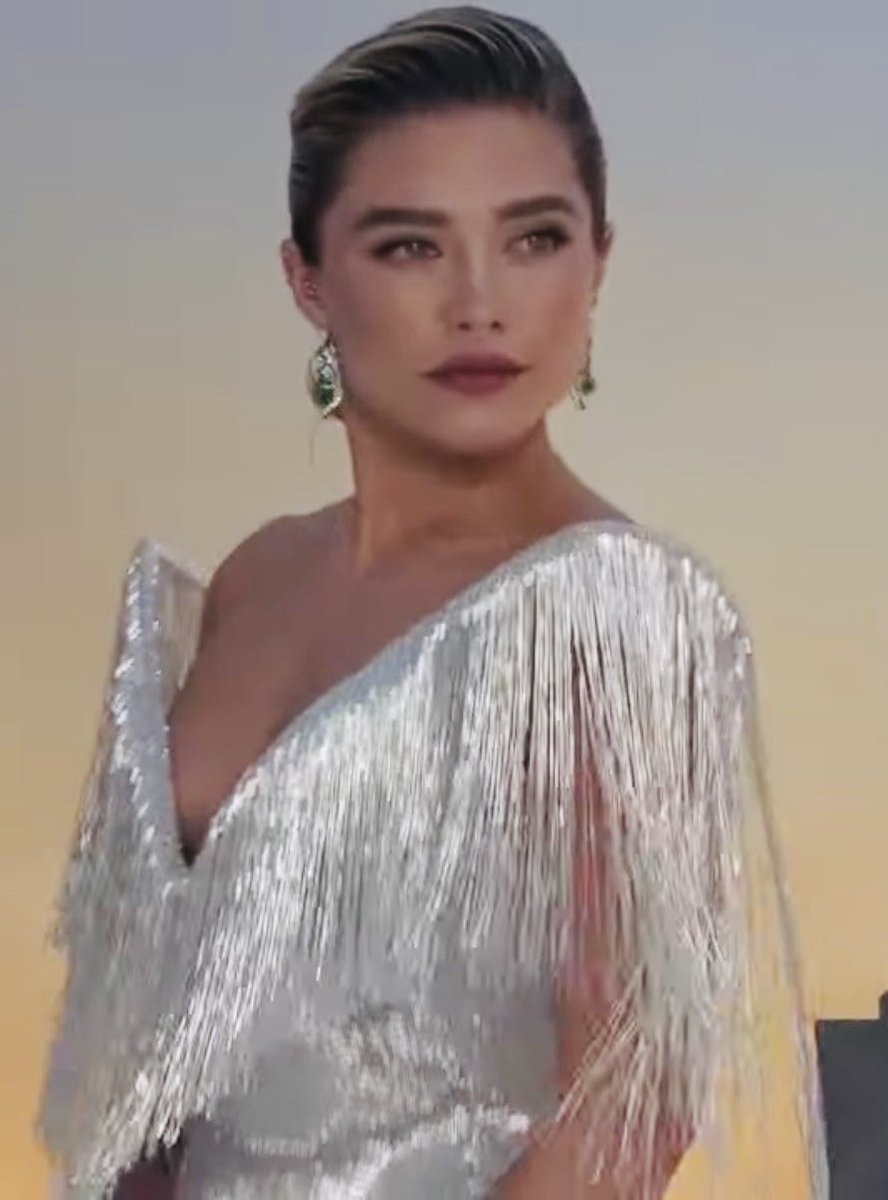 cosmic_marvel's tweet photo. Florence Pugh stuns at the U.K. premiere of ‘SPIDER-MAN: BRAND NEW DAY’ https://t.co/PWQKM6wROs
