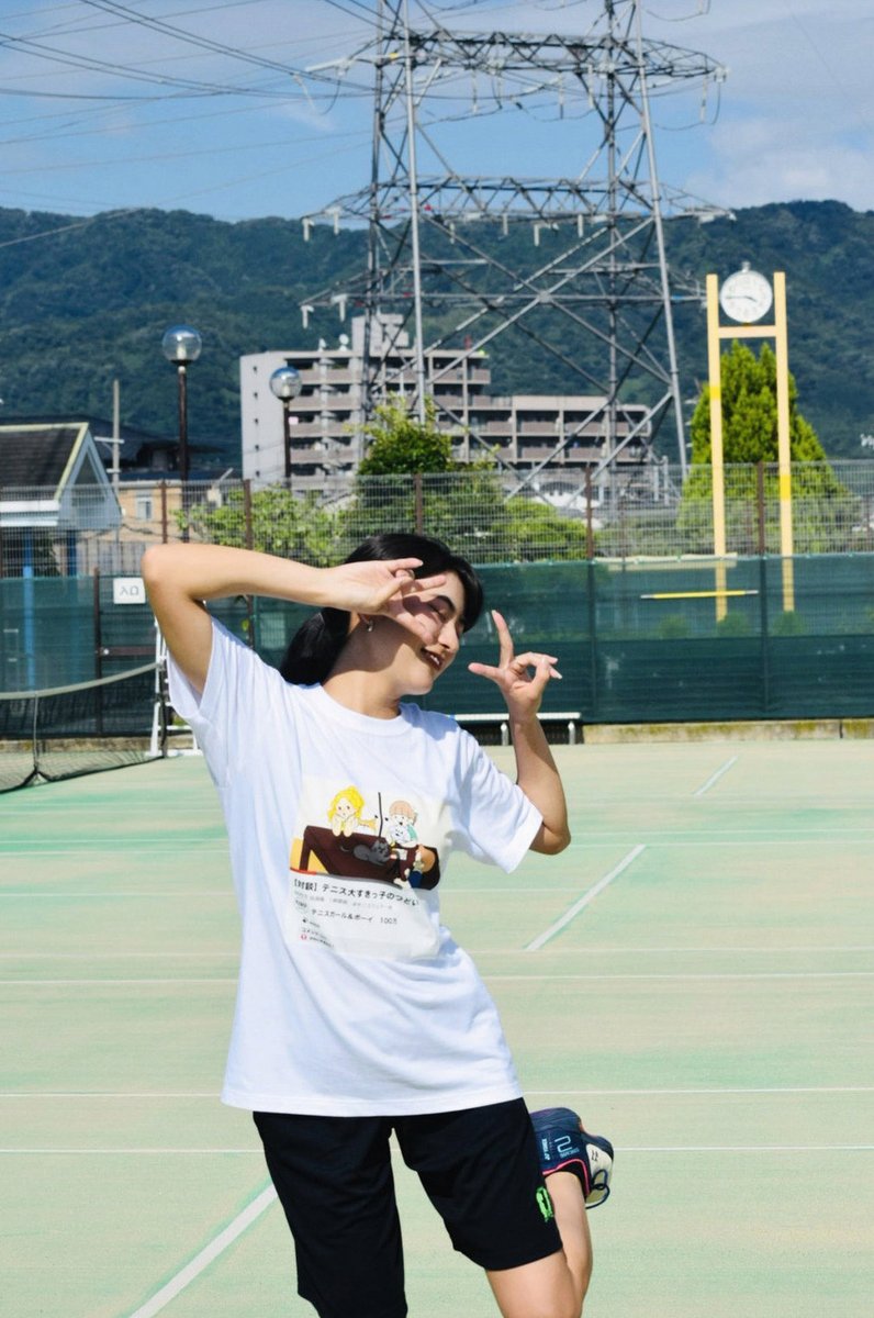 RooksDavon's tweet photo. 今日も教科書重かった先生の「ここテスト出るよ」だけは聞き逃さないクラスのみんな最高！ https://t.co/iBLucvddJD