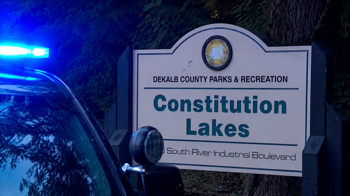 ATLUncensored's tweet photo. DeKalb Police charged a 15-year-old with murder after two men were killed last week in the parking lot of Constitution Lakes Park https://t.co/EiFOsCHDeV