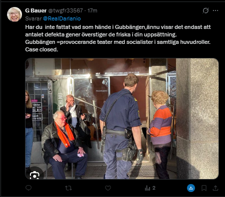 RealDarlanio's tweet photo. Extremhögertroll har ingen koll.
Dessutom blockar de när de inser att de misslyckas debattera för sin sak.
#SDtroll https://t.co/lXLOX9LPzQ