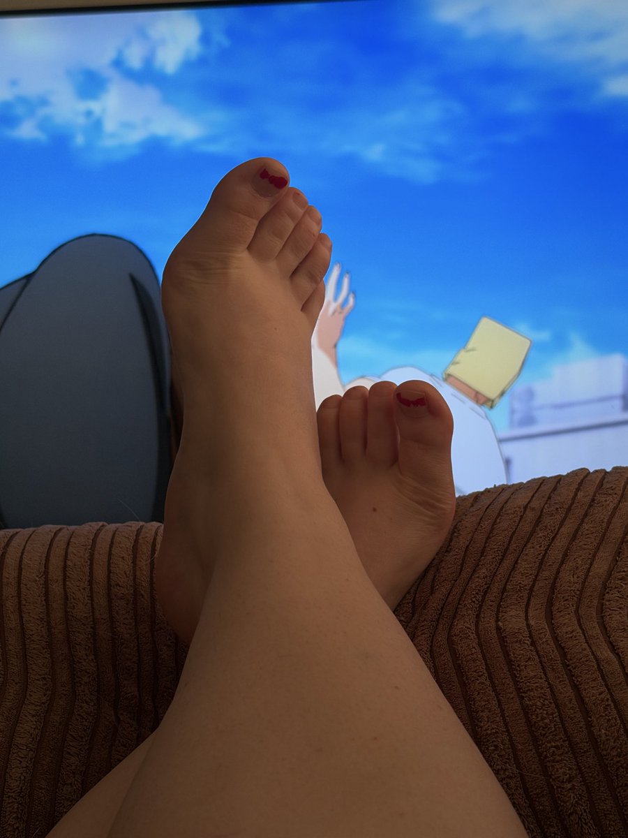 nightfall_nymph's tweet photo. who wants to pay for a pedicure? i’ll send you pics &amp; vids🥺🫶🏻 #feet #feetfetısh https://t.co/17wu41miHG