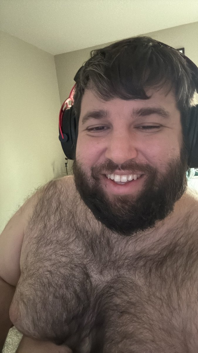 rotund_richard's tweet photo. Damn no one wants to hangout today https://t.co/BYkdZmmZta