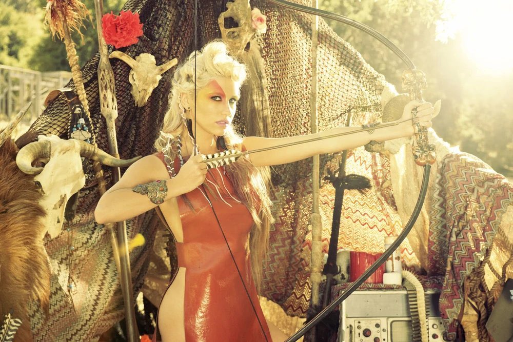 cravekeshaa's tweet photo. Kesha for Warrior (2012) https://t.co/c6r6LFuLxV