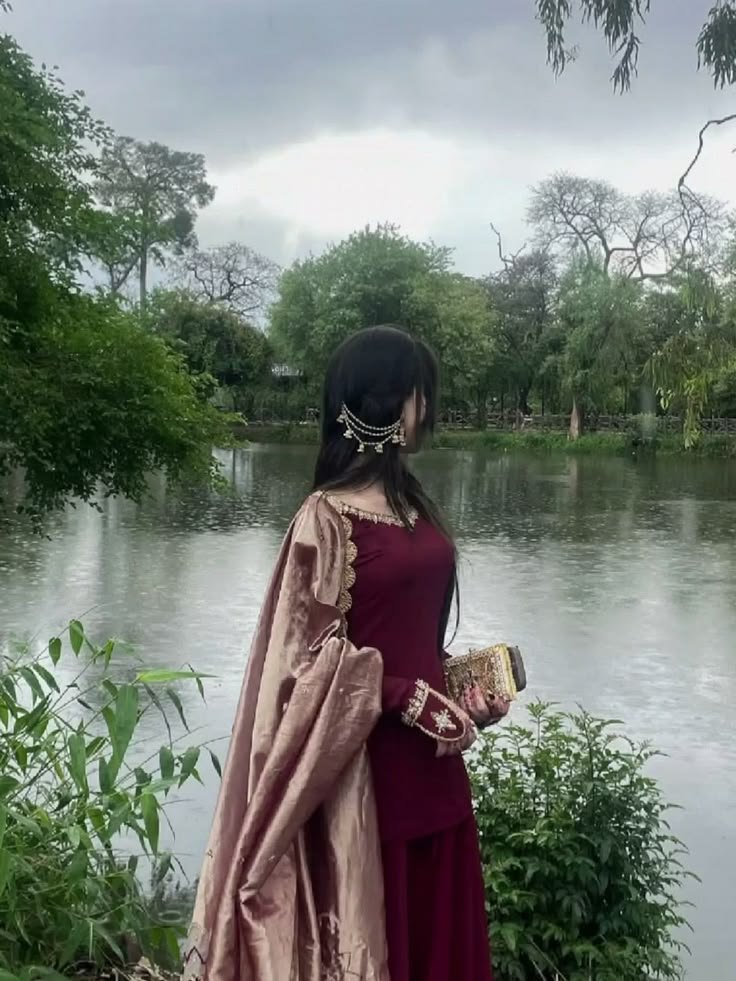 parv79825's tweet photo. Beauty blooms in quite movement https://t.co/IA3oUQJ3KQ