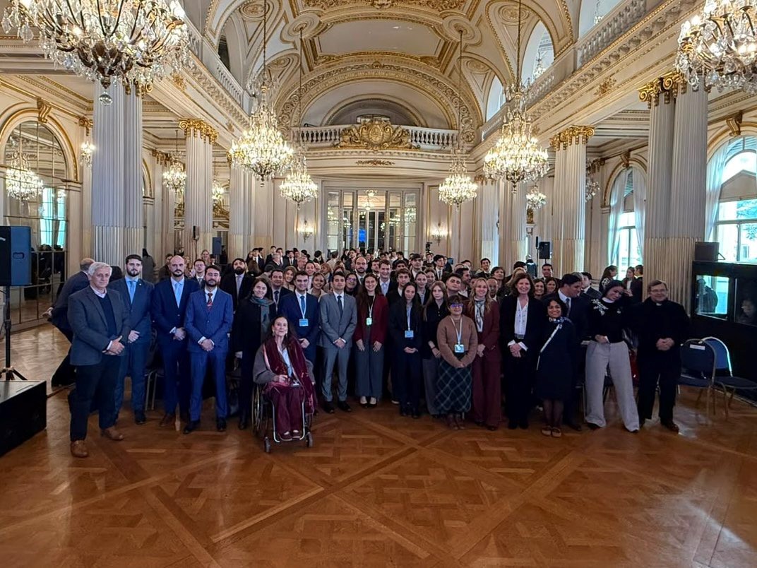 Clarín tweet media