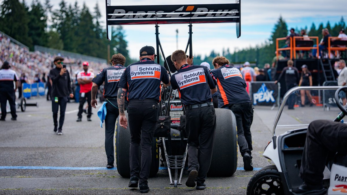 RickWareRacing's tweet photo. #topfueltuesday π¨
π§‘@schluterNA on the #51 Dragster!
Looking for more Nitro? #NightUnderFire Aug 1st-2nd @NorwalkRaceFans π₯ https://t.co/6UXhj4ky2d