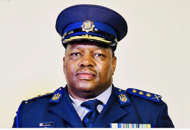 MbhazimawaGaza's tweet photo. We will remember Julius Malema as someone who attempted to embarrass a man of honour to protect criminals. https://t.co/exOzpqyQoX