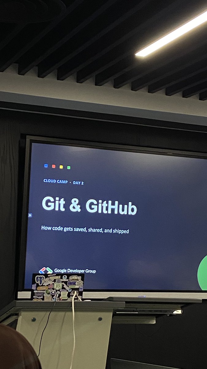 technajma's tweet photo. Day 2 
بدينا اليوم بتعريف عن مراكز دعم المنشآت which lowkey inspired me to start my project :3 
Then we we got to learn about networking  
ونهايه اليوم ممتعه كانت عن git &amp; GitHub

لوكي عقلي انحرق من التطبيق عليهم بس felt good after it finally worked 😸
#GDG_Bootcamp https://t.co/5Tl7OWEbvV