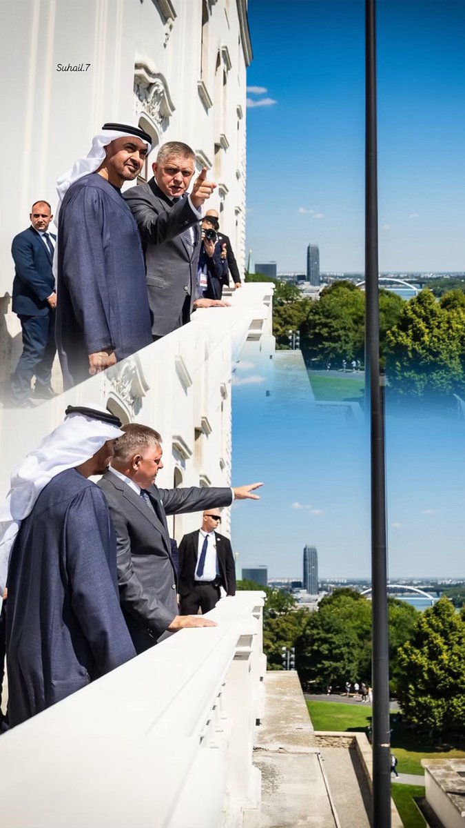 Nf700012's tweet photo. وصل صاحب السمو الشيخ محمد بن زايد آل نهيان، رئيس الدولة، حفظه الله، إلى جمهورية سلوفاكيا في زيارة عمل.
ويرافق سموه خلال الزيارة وفد يضم كلاً من سمو الشيخ حمدان بن محمد بن زايد آل نهيان، نائب رئيس ديوان الرئاسة للشؤون الخاصة، ومعالي الشيخ محمد بن حمد بن طحنون آل نهيان، مستشار صاحب السمو رئيس الدولة، وعدد من الوزراء والمسؤولين في الدولة.

#الامارات_العربية_المتحدة 
#جمهورية_سلوفاكيا