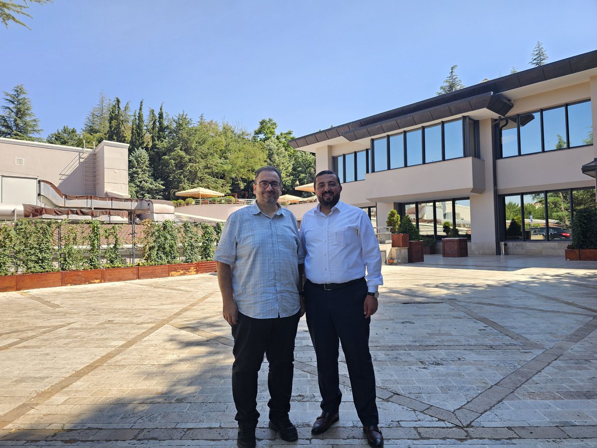 fatihomac's tweet photo. AK Parti önceki dönem Genel Başkan Yardımcısı, Cumhurbaşkanlığı Hukuk Politikaları Kurulu Üyesi Prof. Dr. Mehmet Ali ZENGİN kardeşimi Çankaya Köşkü'nde ziyaret ettim.

Nazik misafirperverliği ve güzel sohbeti için teşekkür eder, çalışmalarında kendisine başarılar dilerim. https://t.co/miRpaxHGlw