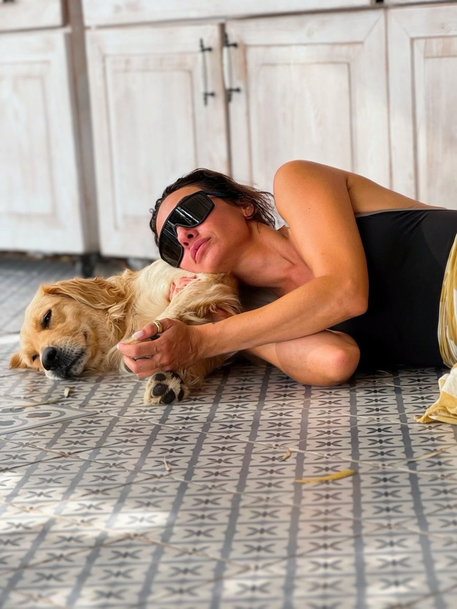 BirceAIboCfan's tweet photo. @BrcAkalay #BirceAkalay 🦋🧿
Birce Akalay We keep weaving years and memories together as time goes by. 
Countless blessings. 
We love you dearly.

🌬️🧿🤍
@bozburunyachtclub family. 

#noadv https://t.co/kXr4RBrBQG