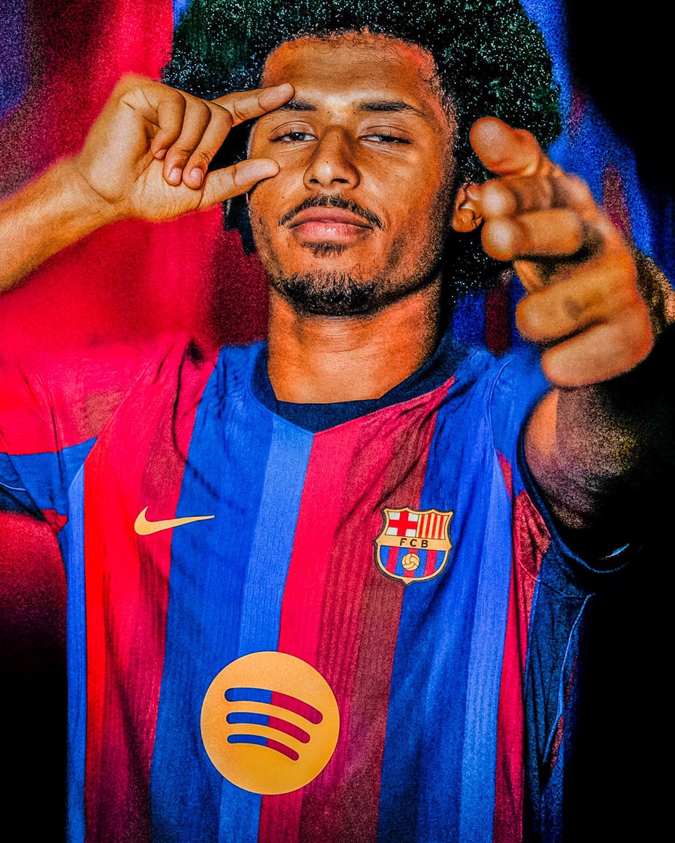 centregoals's tweet photo. 🚨🚨🎙️| Karim Adeyemi: "My dream is to 𝐖𝐈𝐍 the Champions League here with Barcelona!" 🔵🔴🏆

[@mundodeportivo] https://t.co/MZttaAwTaq