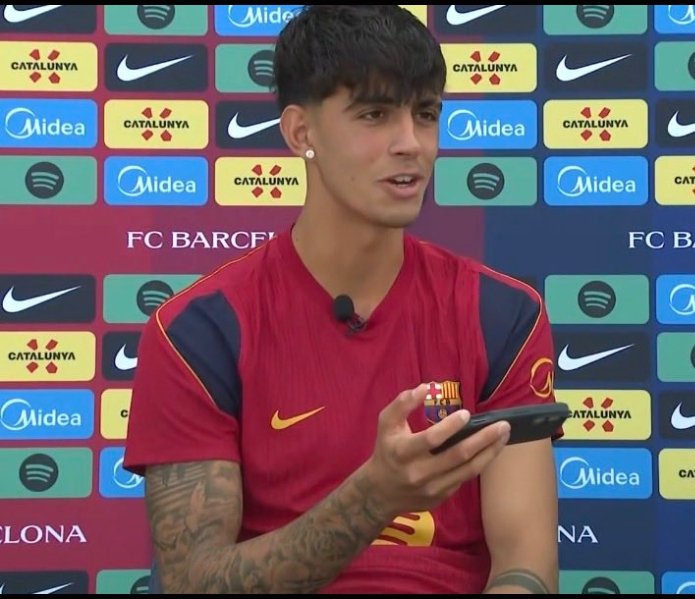 Daisyklausdr's tweet photo. 🚨 Marc Bernal backs himself to start for Barcelona.

The young midfielder says he has the confidence to earn a place in the starting XI and wants to contribute as much as possible this season.#FCB https://t.co/oL1afQMrbF