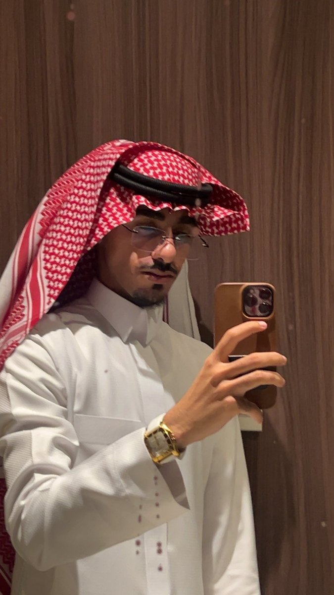 m00pmmm's tweet photo. الكرزمة فوق 🆙 https://t.co/A2E7LYYwze