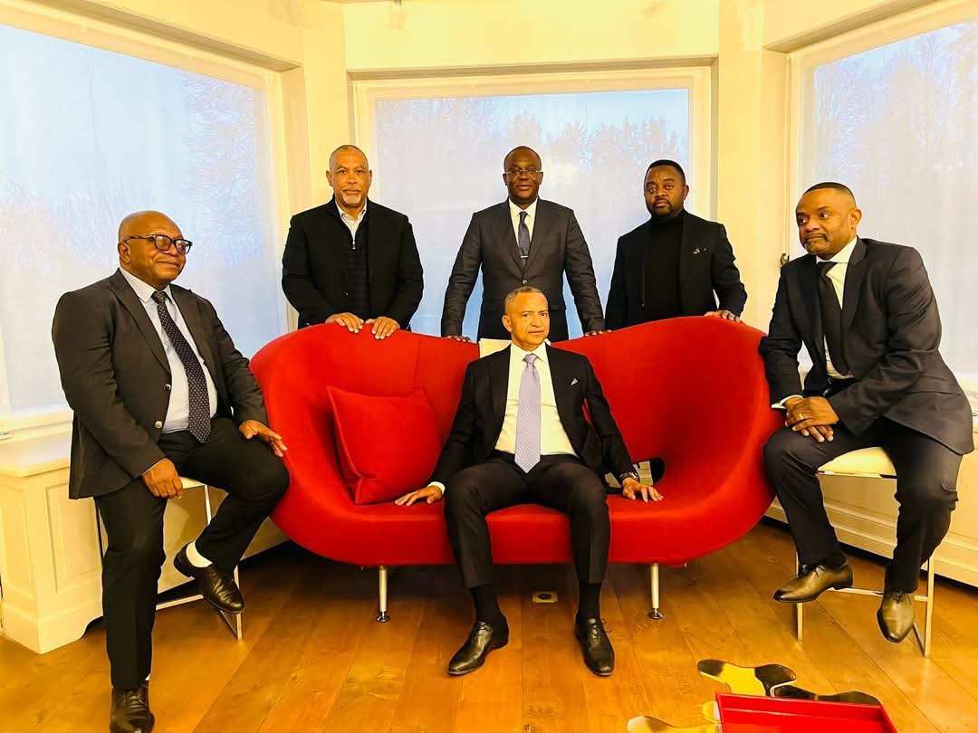 7Ledia7's tweet photo. [#RDC : @Ensemble_MK !

Tous comme un seul homme autour du leadership du président @moise_katumbi !

Objectif : Katumbi le prochain président de la République démocratique du Congo...] https://t.co/xzj9ZUiKaQ