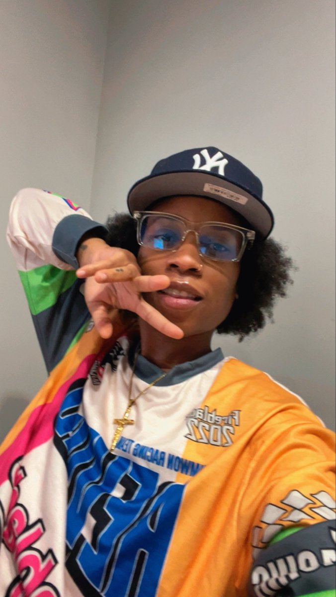 ACREATIVEHUNCHO's tweet photo. Proof of Life 🤍🫶🏽 https://t.co/XcDCgjuYn5