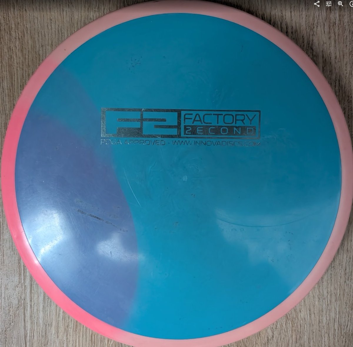 DiscGolfDegens's tweet photo. Arkansas heat is no joke. I left this outside for 1 day, 2 max.. and it faded this much. you can see where it was covered by other discs. Is it normal for a disc to fade this much in a day? https://t.co/IjVs6GjsMB