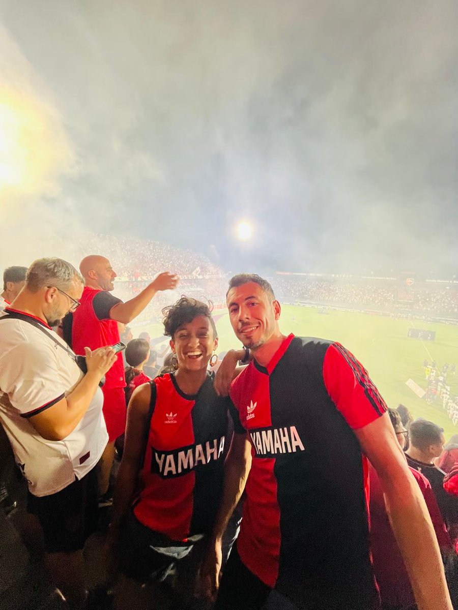 Newells_en's tweet photo. No trabajaba en la oficina pero por las tardes iba al Coloso a ver a La Lepra https://t.co/BMd0YS0sS7