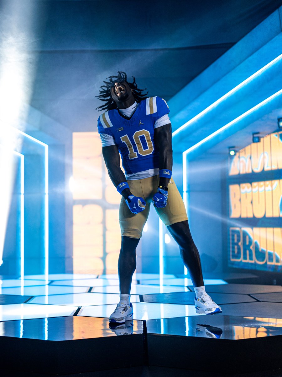 UCLAFootball's tweet photo. Home threads🧵 🥶

#4sup  @bigten https://t.co/576QMG0xc0