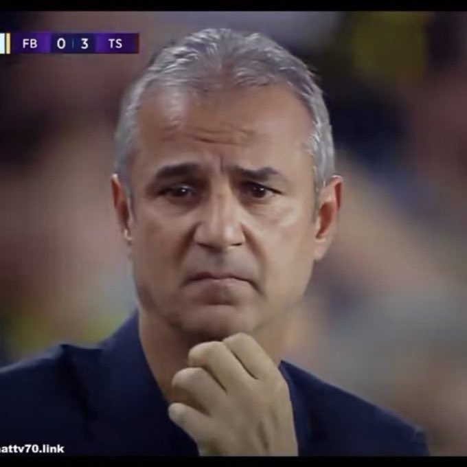 gigislefthand's tweet photo. -greenwood varken irfan can oynatıyor
-guendouzi'yi 6 no oynatıp heba ediyor
-formsuz asensio'yu taraftar baskısından korkup 11 oynatıyor
-levent formdayken oosterwolde kazmasını sol bek oynatıyor
-ederson dururken mert'i oynatıyor

biz bu adama nasıl maraba demeyelim kardeşim https://t.co/TKpeqCTPvv