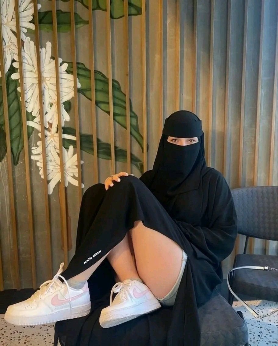 9fcdyr's tweet photo. ��يه رايك وهي  منقبه واه محجبه https://t.co/Rp39XoKXMW