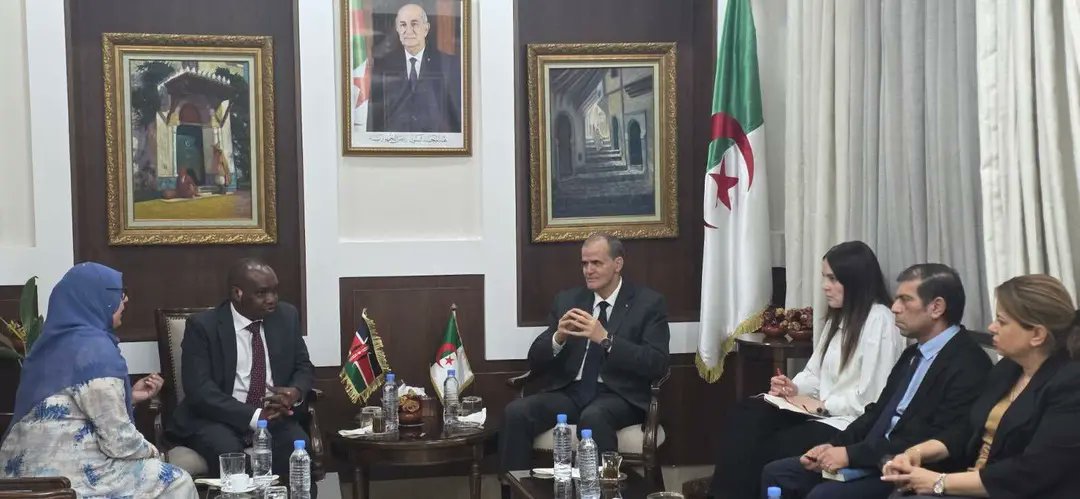 Algerie_aps's tweet photo. #Commerce_extérieur
#Rezig reçoit les ambassadeurs #kényan et #soudanais
🔗https://t.co/YMJLW5g6ZB https://t.co/i5KKgbXZVs