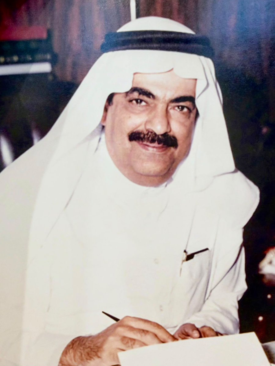 AlArabiya_KSA's tweet photo. وفاة الدكتور بكر بن عبدالله بن بكر 

🔴 1963م | أول مهندس بترول سعودي في أرامكو

🔴 1965م | ساهم في تأسيس كلية البترول والمعادن ووضع الخطة التعليمية والإدارية لها ثم عُيًن وكيلاً لها 

🔴 1970م | عميد جامعة الملك فهد للبترول والمعادن واستمر بهذا المنصب حتى عام 1995م

🔴 1995م | عمل سفيرا للسعودية لدى تونس

🔴 1999م | عمل سفيرا للسعودية لدى سوريا