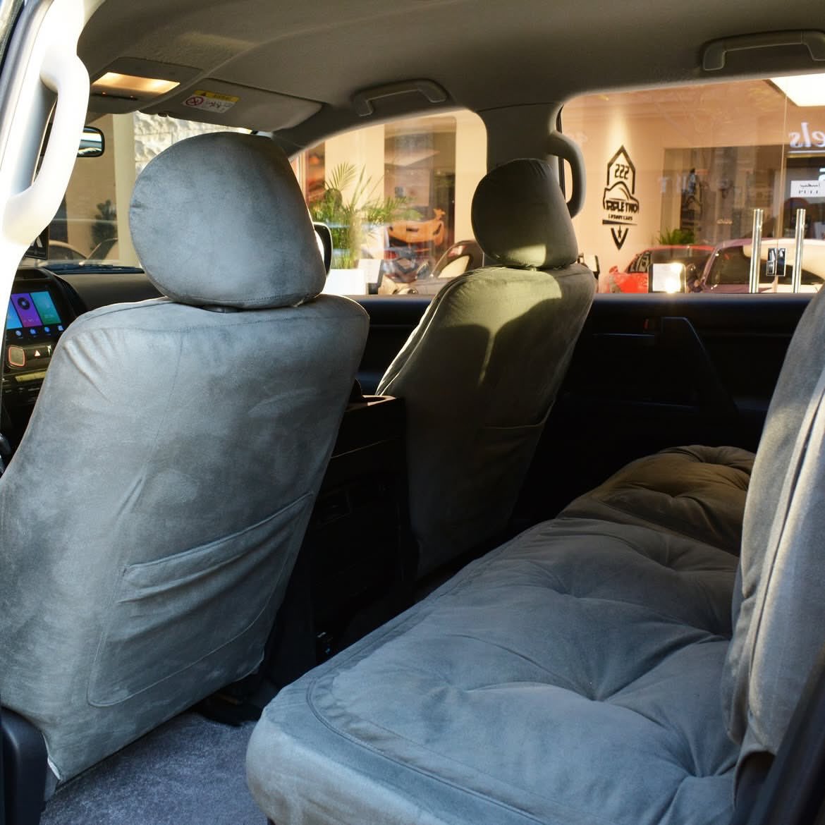 nosignalauto's tweet photo. Land Cruiser - G
موديل : 2013
قاطع : 352,300 كم
وارد : قطر
اللون : اسود
٦ سلندر
______________

Price: 59,000 QR
______________
Location: The Pearl, Madina Central 
Contact: 
📞 50905080
📞 55600090

@2222 https://t.co/PZw1qbLTFO