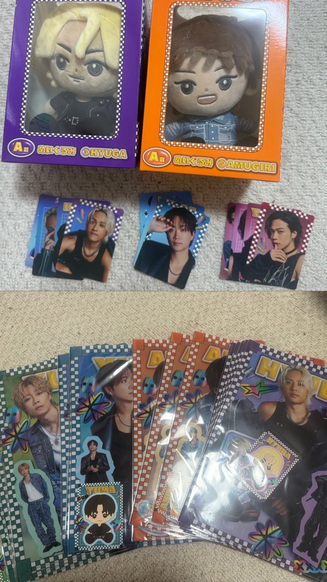 sy19980305's tweet photo. こんなイベ間近で譲り出す人いないけど欲しい人いますか？もう大量にありすぎて置く場所ないので、、、
現地でお渡し出来ればと思います！！

((前回のCDFコムドット以外のアクキー、バッジもございます。

#CDF2026  #コムドット譲 #コムドット求 https://t.co/pGomLi4B9Z