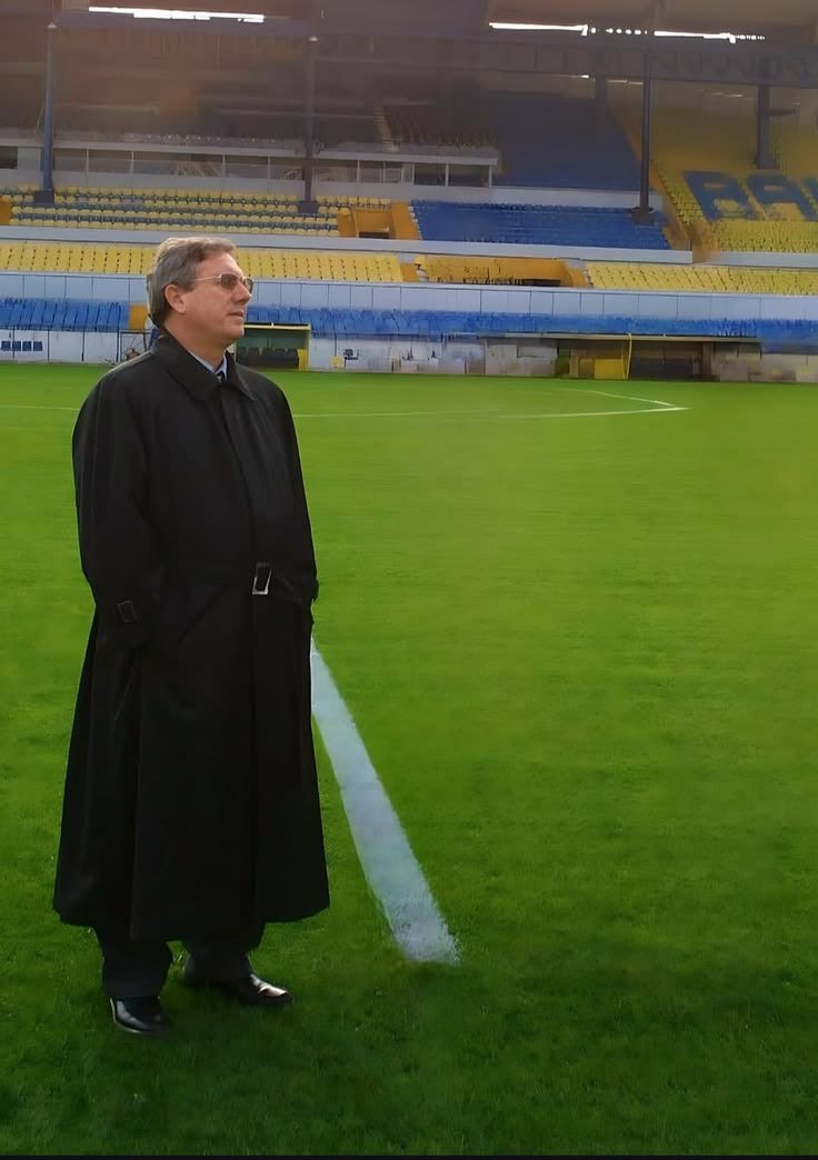 cicofb's tweet photo. Kerem’in hatadan sonra Aziz başkanın şekeri fırlamıştır. Yarın Leao ile anlaşma sağlanır play off maçlarında Leao izletir bize. https://t.co/vkN8meeq8y