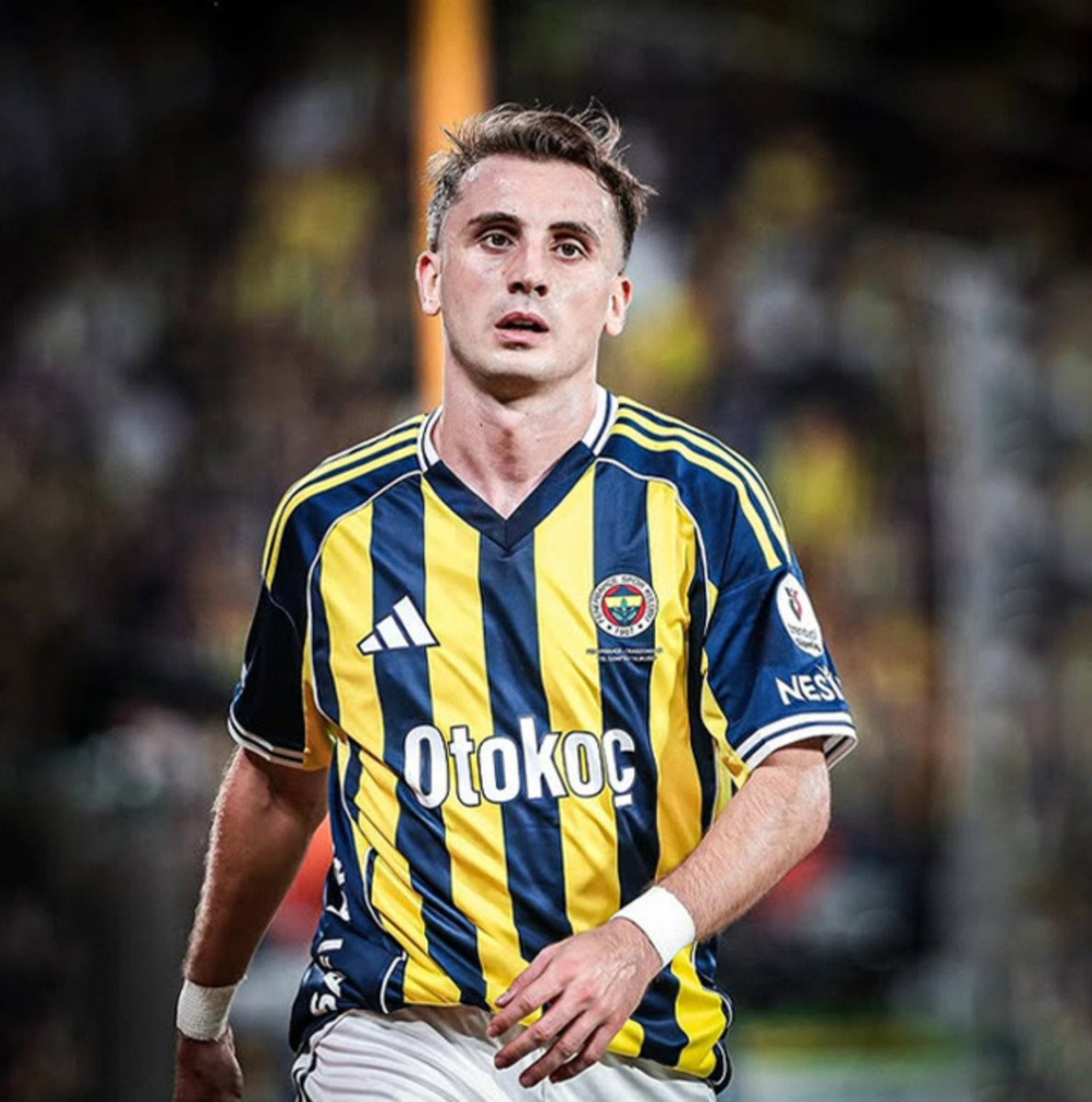 cicofb's tweet photo. Kerem’in hatadan sonra Aziz başkanın şekeri fırlamıştır. Yarın Leao ile anlaşma sağlanır play off maçlarında Leao izletir bize. https://t.co/vkN8meeq8y