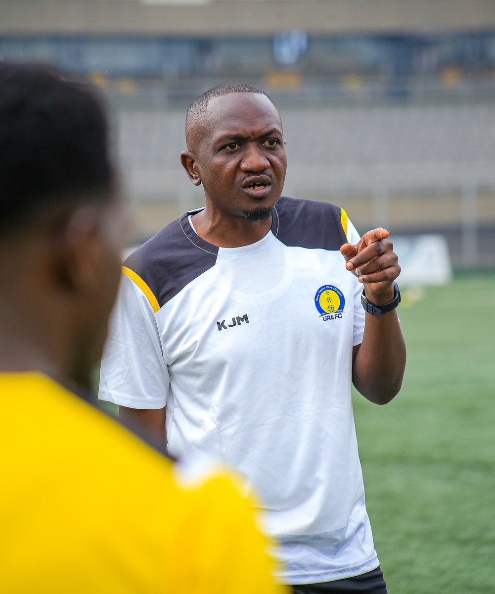 odeke_raph15921's tweet photo. URA FC 

Eagerly waiting to watch URA FC midfield... I love it that they fit coach Kintu's playing style (possession based football)

Nyanzi, Waiswa, Tibita, Innocent Kisolo, anyone of them can start &amp; deliver well

I hope their possession will always be effective https://t.co/z6tYd7hfy8