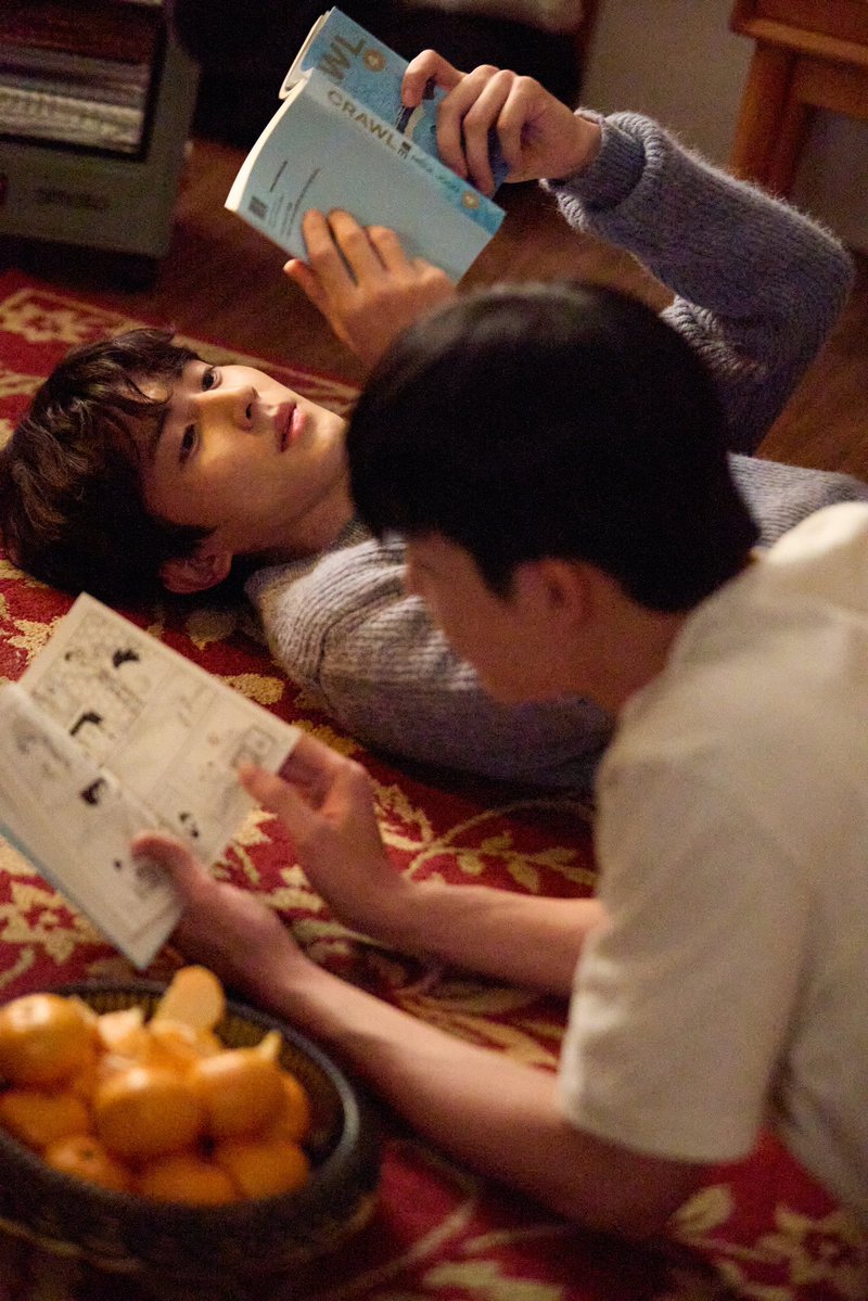 yangmalyangmal's tweet photo. 내손너 nn회차 관람후기

1. 동희가 들숨날숨에 미모로 홀림
2. 호태 얼굴 피지컬 미쳤음 근데 왜 미자??!!!
3. 보건실 언니들 급하게 나가면서 문 제대로 안닫았을 거 같은데 얘네 눈에 뵈는 게 없음
4. 동희 첫키스 상대는 누굴까 누군데 즌2에서 밝혀줘라 https://t.co/FoG3FJHTVa