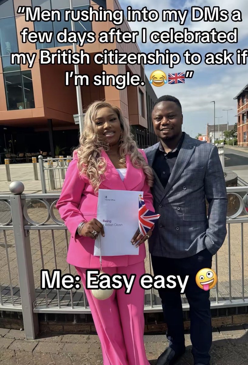 talk2veee's tweet photo. Everybody is a gold digger 😊😊😊.
Both genders are digging gold now. https://t.co/AcE3ToUldz