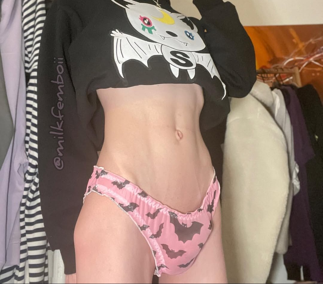 Allis_meforyou's tweet photo. New day new pose🥵😘
#femboi #viral #sexyboy https://t.co/mrhIMZBOZO