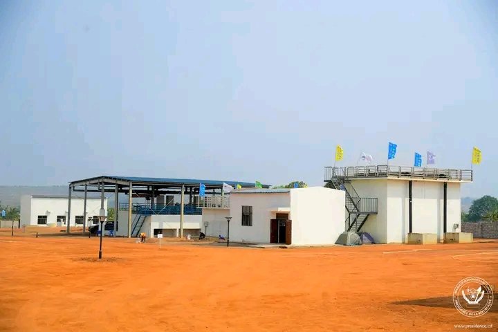 MarcelKabueka's tweet photo. 🚨 Kamina tourne la page de 50 ans de pénurie ! Grâce au Président Félix-Antoine Tshisekedi Tshilombo, plus de 230.000 habitants auront enfin accès à l'eau potable. 🇨🇩 https://t.co/zrx8Cj4BhA