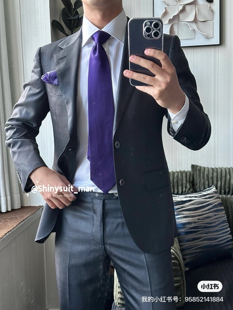 Shinysuit_man's tweet photo. 7月好难过啊🤡 https://t.co/9nLQ20hImz