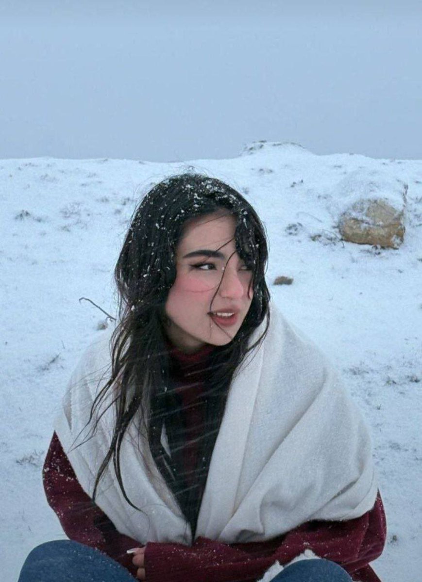 Imyunymeow's tweet photo. Melika Azizi has not only not been released, but an immediate death sentence has been issued for her. She is in Lakan Prison in Rasht, and her family has rejected her. 
be her voice, we are her only support.
#MelikaAzizi
#StopExecutions https://t.co/jJmfaGtk6w