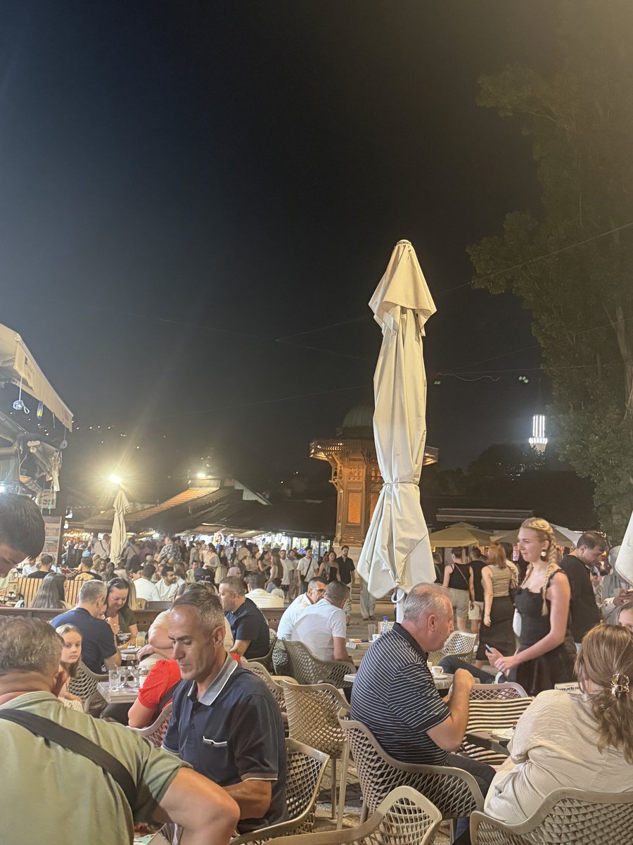 EmirRahic2's tweet photo. Ovdje manje du��a boli ....
Baščaršija- Sarajevo ... https://t.co/21PQR36kE6