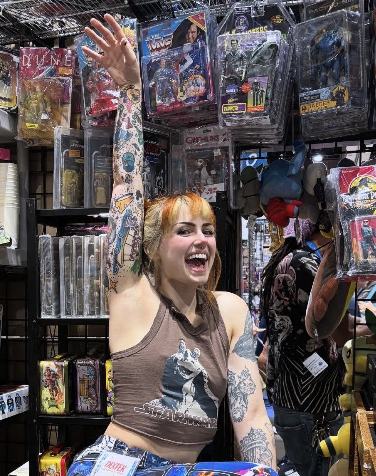 PitLoverextreme's tweet photo. Nerd pits 😍 https://t.co/EmdAJ5OZSk