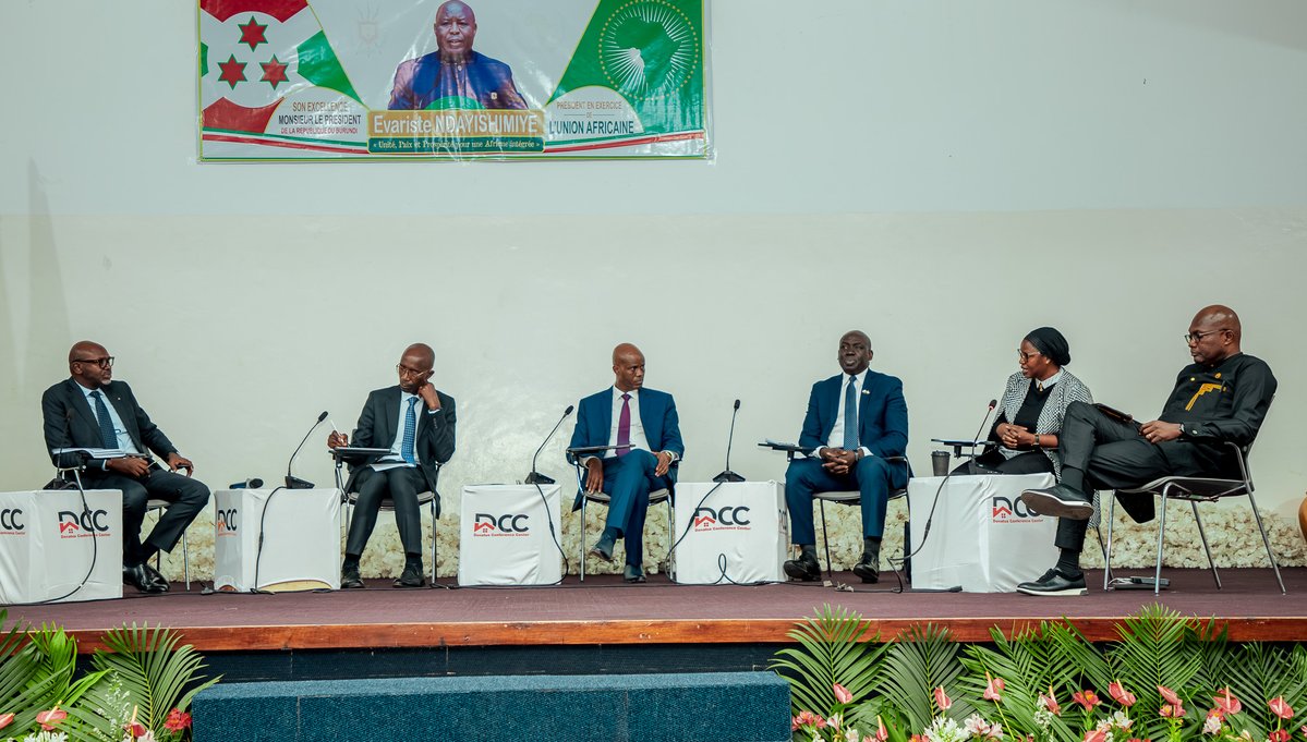IOMBurundi's tweet photo. #HappeningNow: Pan-African #DiasporaWeek, hosted by @BurundiGov, convened members of the African diaspora, the @_AfricanUnion & development partners.
@IOMBurundi supports #diaspora engagement to foster skills transfer, investment & innovation for sustainable development in 🇧🇮. https://t.co/Ely4atVpx3