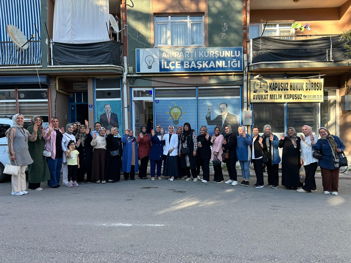 melikecilhan's tweet photo. 📍Kurşunlu 
İlçe Kadın Kolları yönetim kurulu toplantısına katıldık. Birlik ve beraberlik içerisinde, aynı azim ve kararlılıkla yaptığımız ve yapacağımız çalışmalarımızı değerlendirdik.
Mahalleler,seçmenler,yeni üyeler…
#DurmakYokYolaDevam
#CanTeşkilat https://t.co/Y24RAzM3nk