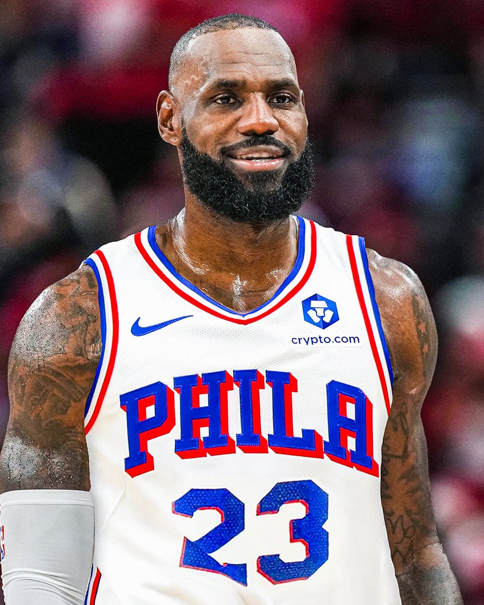 FOS's tweet photo. LeBron James's Philadelphia 76ers jersey has set the record for best-selling jersey for a player switching teams, passing Shohei Ohtani's after he signed with the Dodgers in 2023.

via @Fanatics https://t.co/8BJKE5s6PX