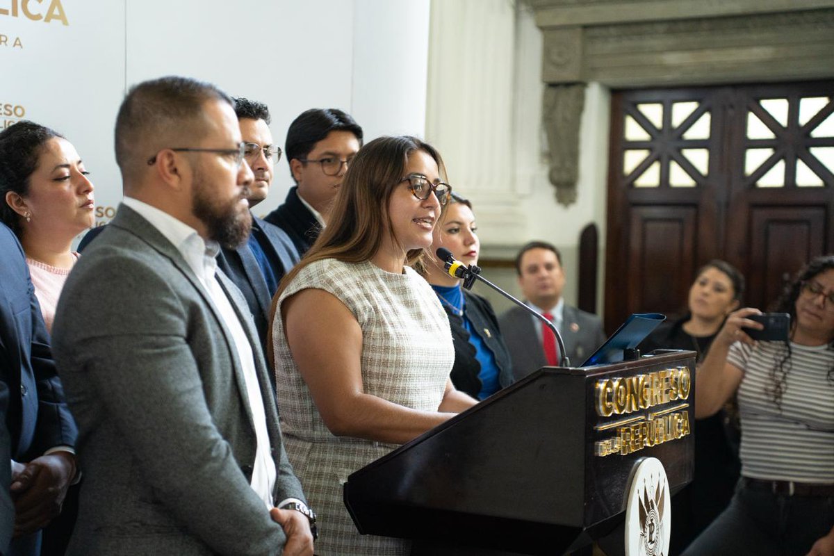 RaicesGL's tweet photo. Presentamos una reforma para que más de 200 mil familias paguen menos IUSI y las propiedades más caras aporten más.

Que pague menos quien menos tiene. https://t.co/3Cy8qtjMQJ
