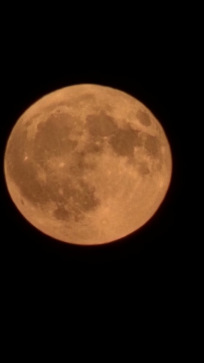 Sain_foin's tweet photo. Moon tonight 🧡
#RandomClicks https://t.co/6O10TYxOPh